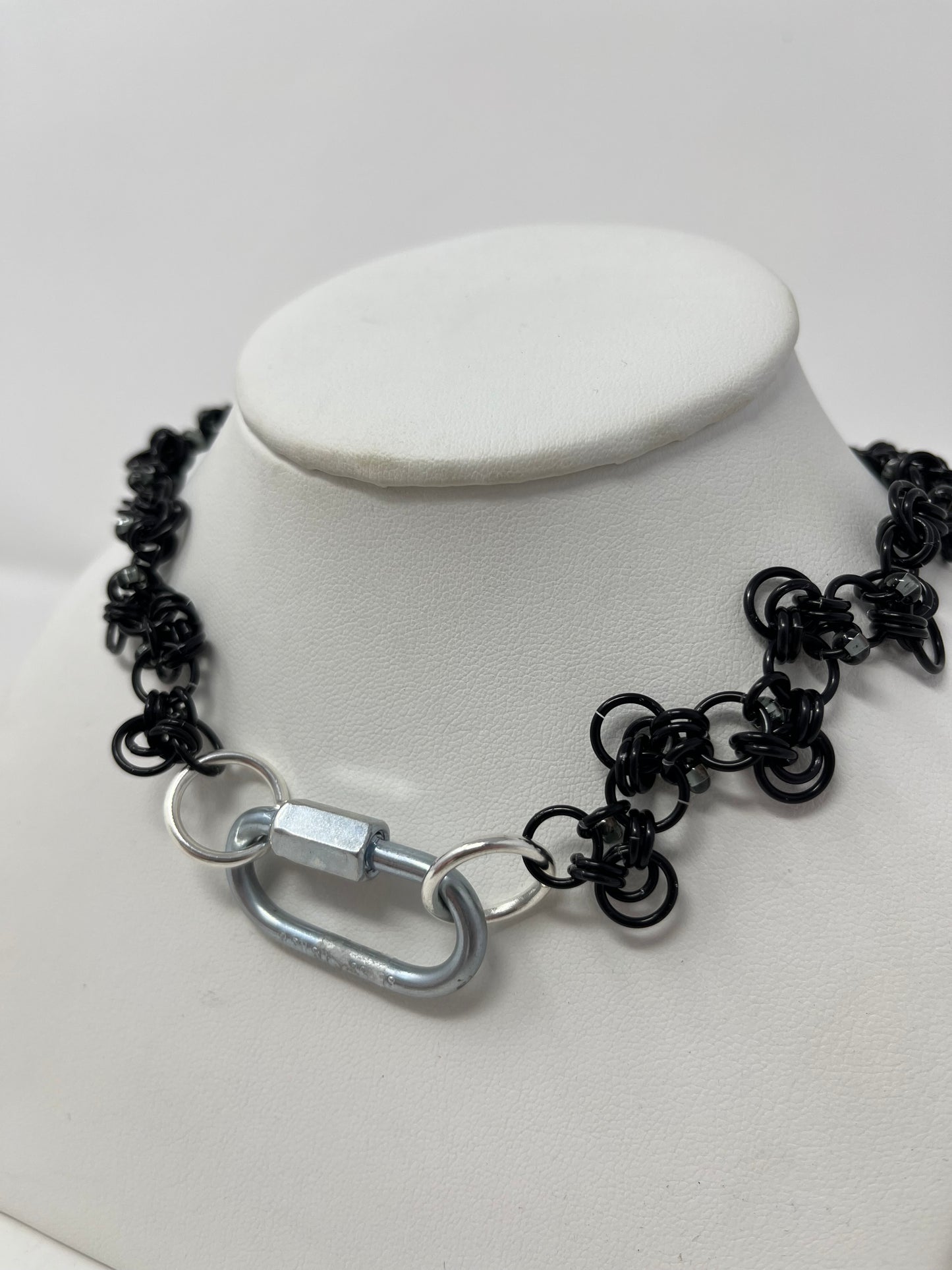 Spiderweb choker